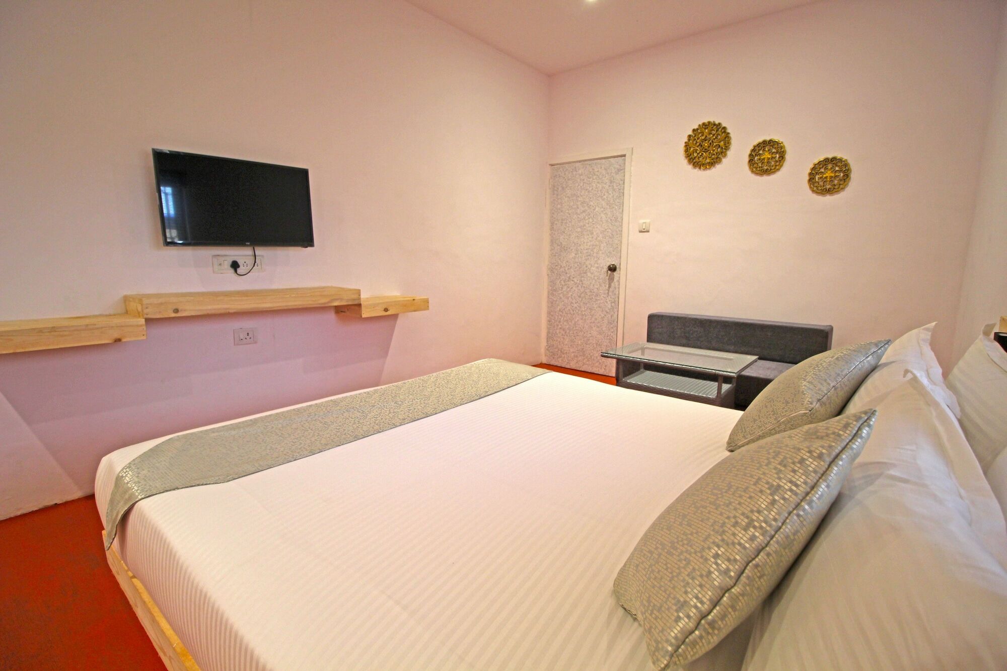 Inn Morjim A Boutique Beach Hotel Екстериор снимка